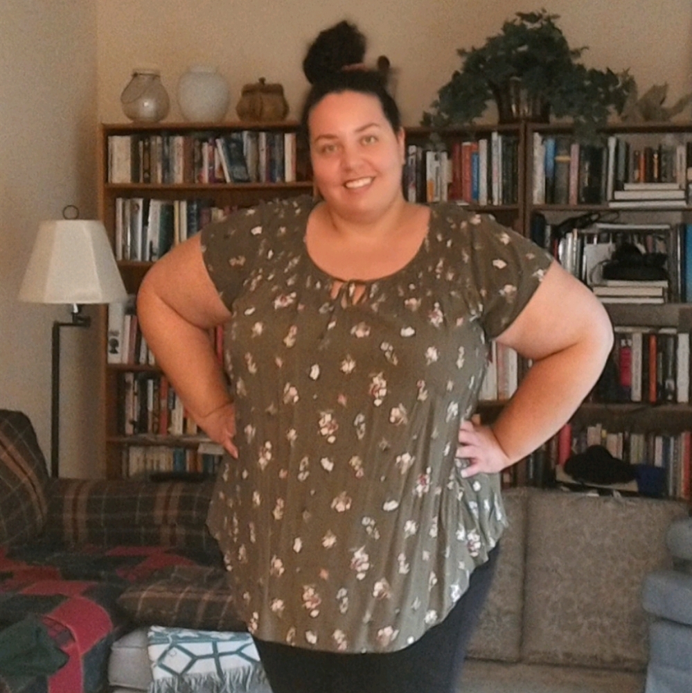 3/$15 Faded Glory 4X (26/28) green floral top